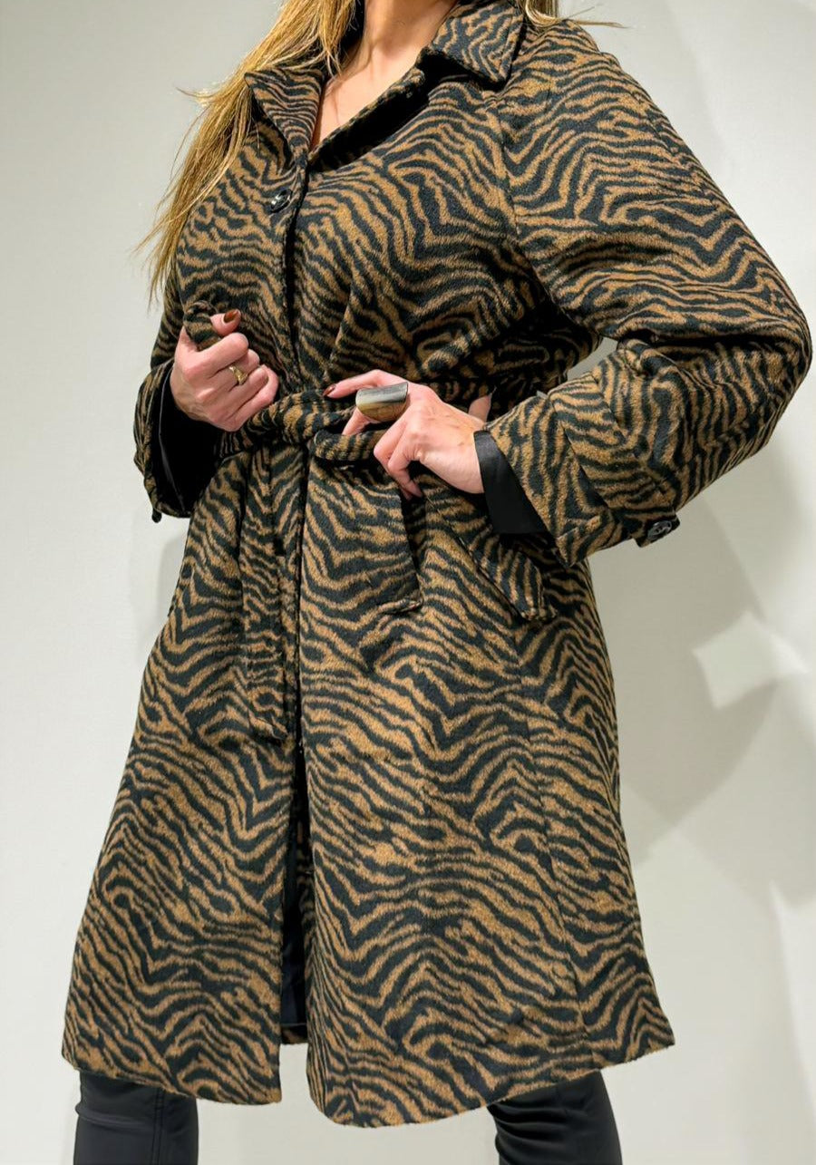 Abrigo de Paño Animal Print Cebra con Cinturón