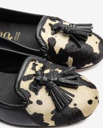 Yokono – Bailarinas Estilo Mocasín Ari 100 con Estampado de Vaca