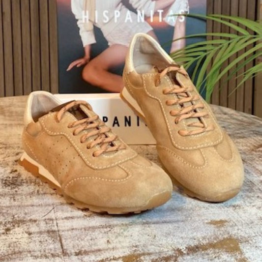 Zapatilla Deportiva Zinnia Velour Desert - Hispanitas | Michelle Piffaut