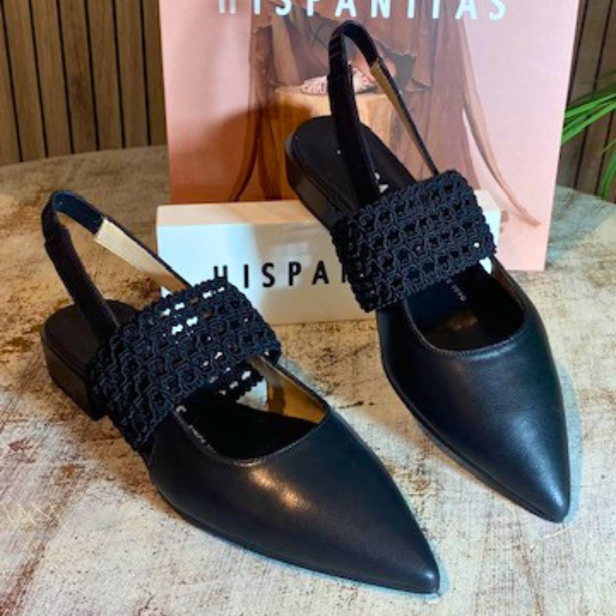 Zapato Destalonado Lila Black de Piel y Crochet - Hispanitas | Michelle Piffaut