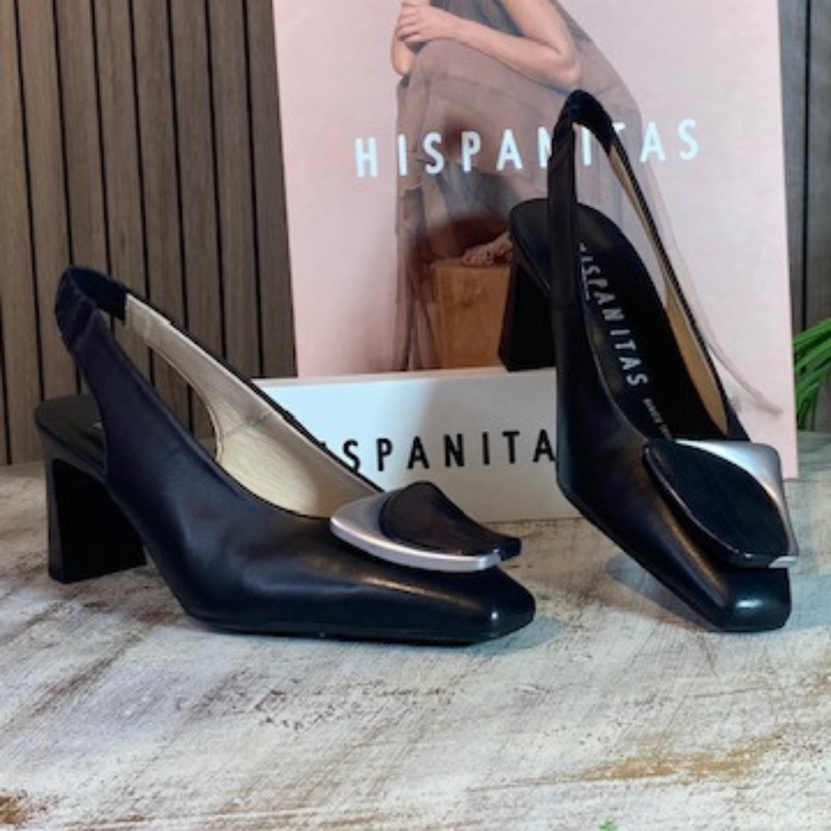 Zapato Destalonado Amapola Black - Hispanitas | Michelle Piffaut