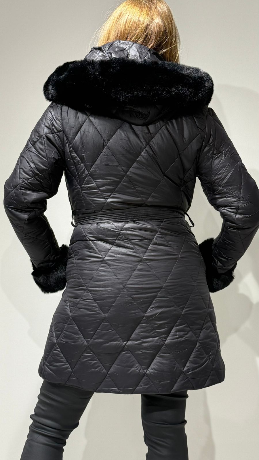 Parka Fantasy Negra Via Donna