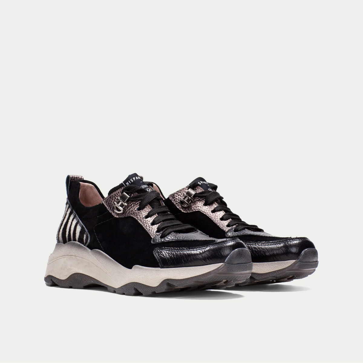 Hispanitas – Zapatillas Urbanas Nepal en Cuero y Suede Velvet Black